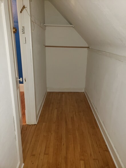 Building Photo - 1751 S 60th St