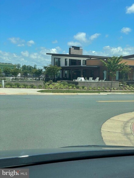 Building Photo - 43429 Stonewood Crossing Ter