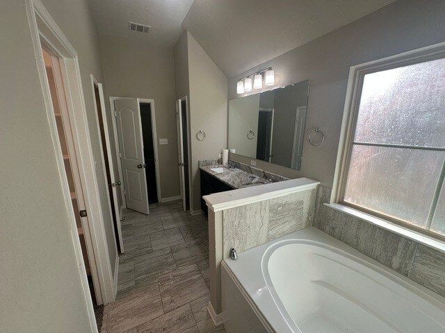 Building Photo - 2136 Markley Dr