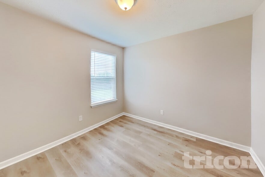 Building Photo - 1107 Selous Dr