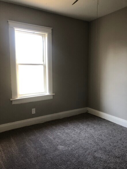 Building Photo - 10 Lehigh Ave