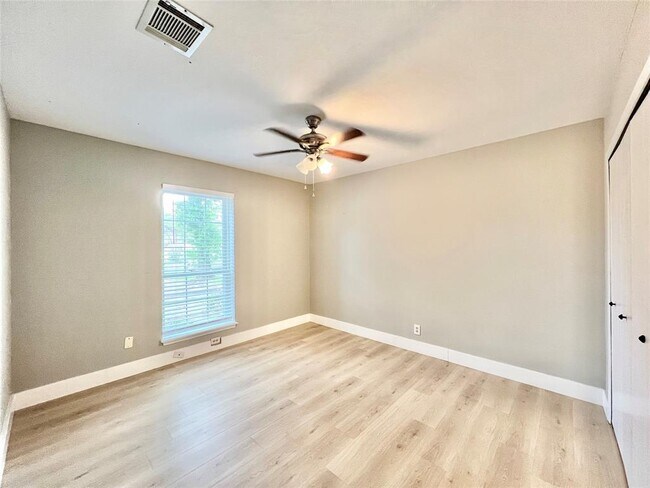 Building Photo - 11502 Toledo Dr