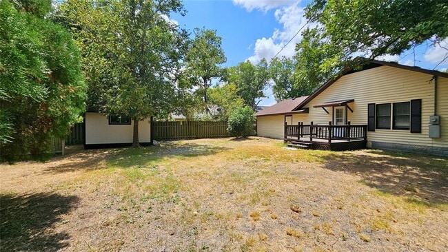 Building Photo - 205 S Granger