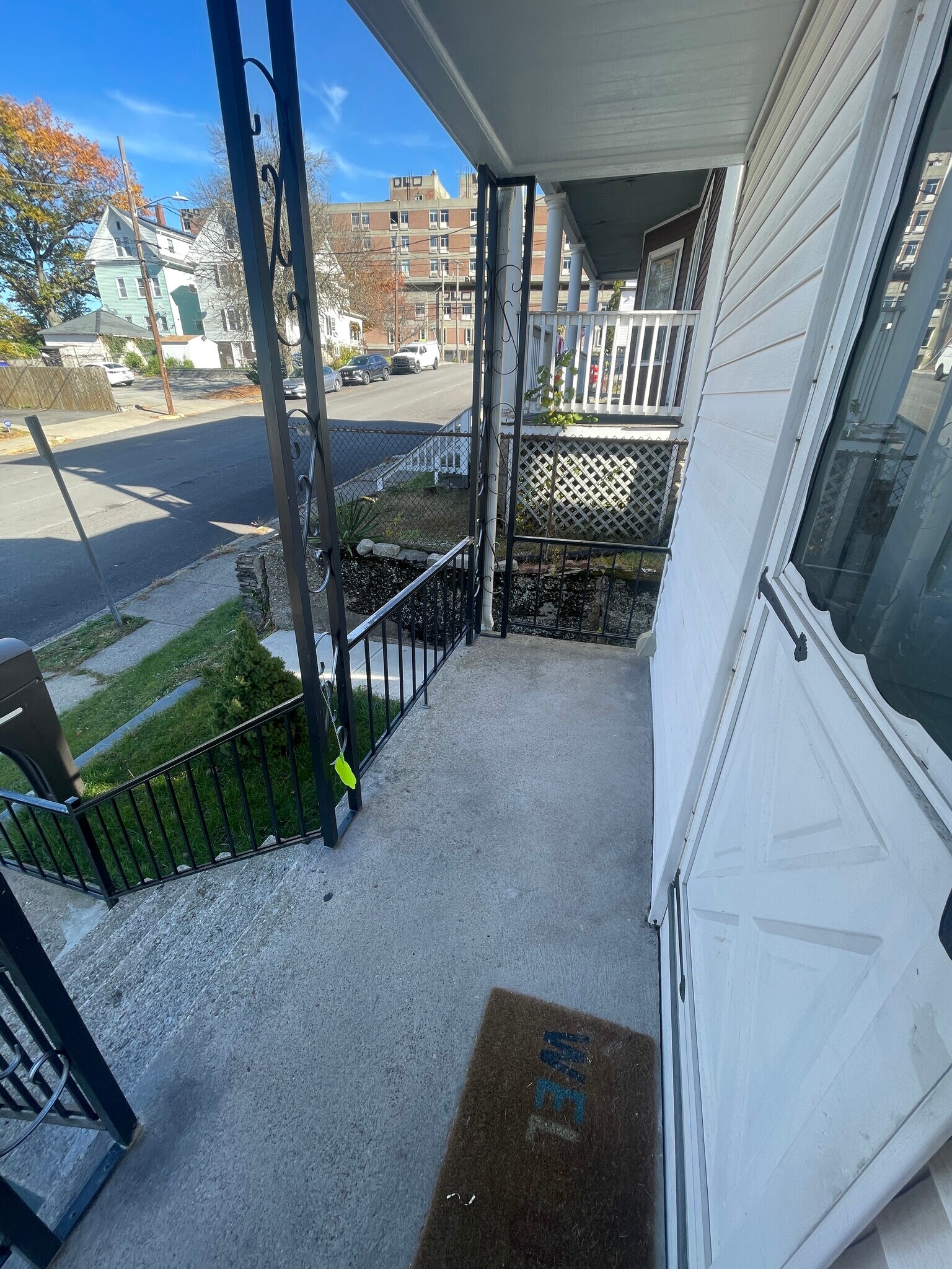 Building Photo - 19 Chestnut St