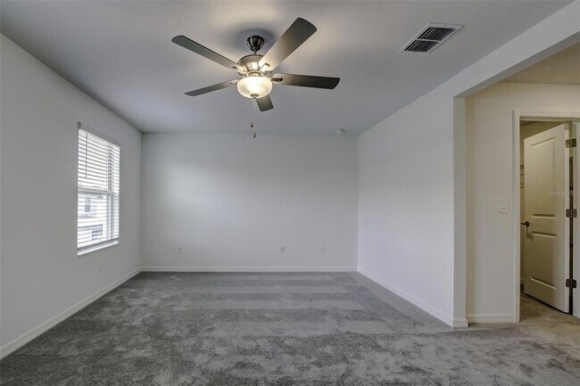Building Photo - 8240 Cor Pne Wy