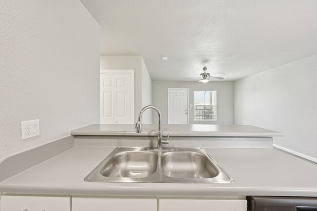 Building Photo - 254 Plez Morgan Dr