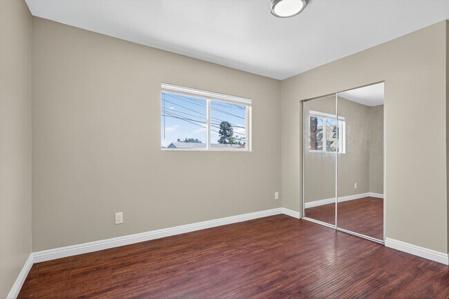 Interior Photo - 429-431 East 49th St.
