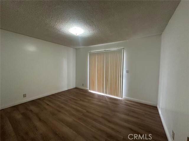 Building Photo - 1050 College View Dr