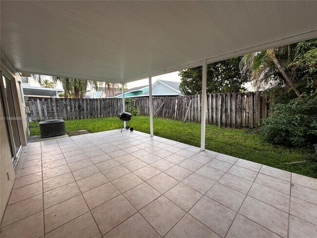 Building Photo - 12781 SW 146th Ln