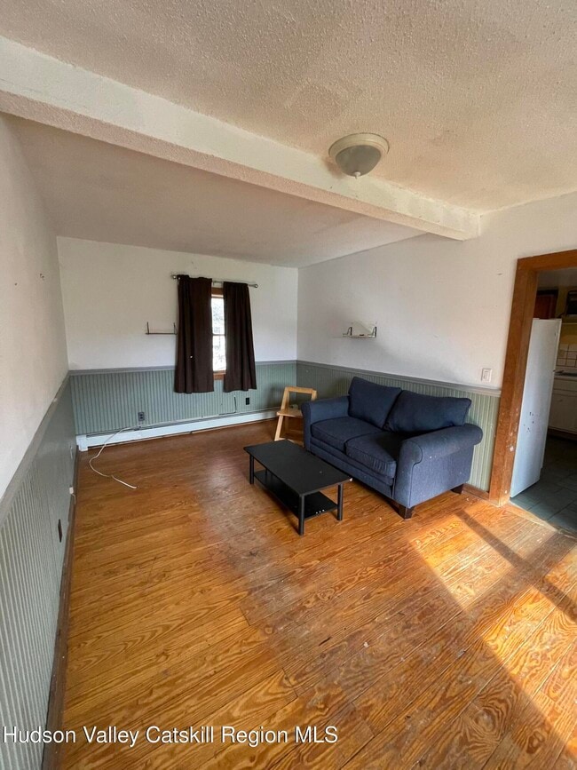 Building Photo - 42 S Center St