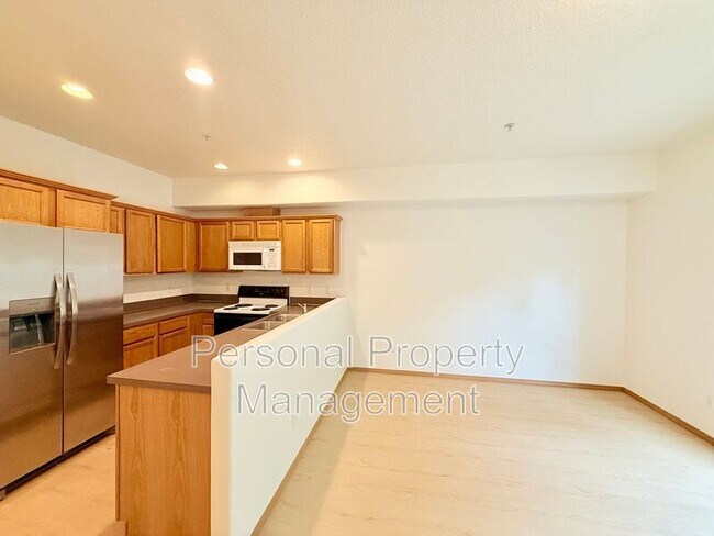 Building Photo - 855 NW Ivy St