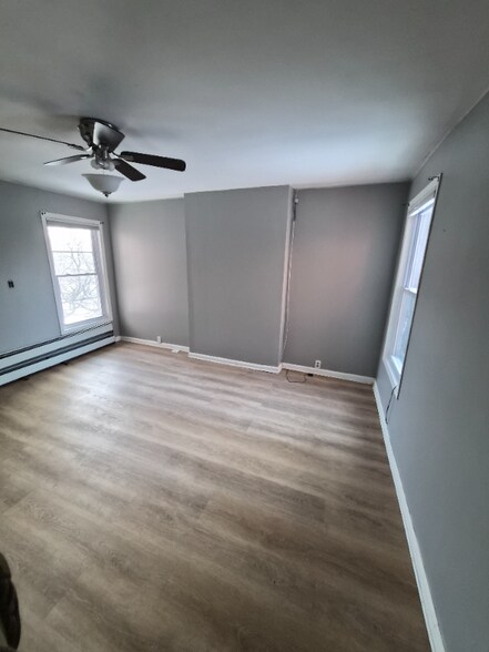 Building Photo - 540 Niagara St