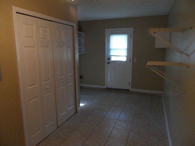 Building Photo - 2950 Norvell Ct