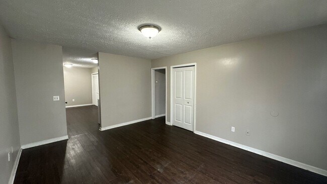 Building Photo - 1414 23rd Ave N