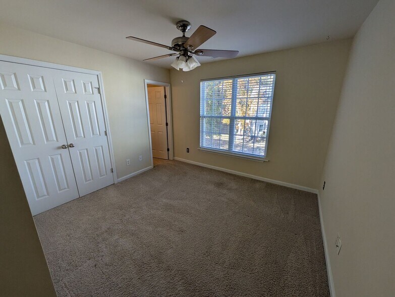 Building Photo - 9915 Cleaver Ct