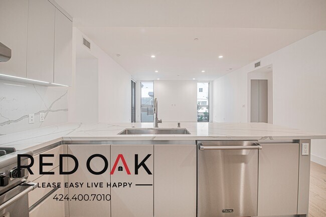 Building Photo - 1415 Reeves St