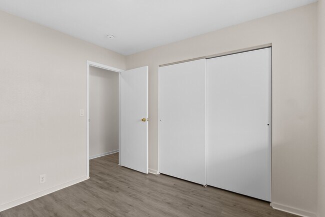 Building Photo - 117-117 Pelanaki St