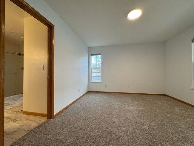 Building Photo - Beautiful home in English Ranch subdivision