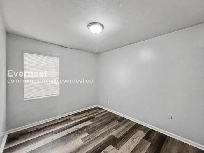 Building Photo - 4620 Sunnybrook St