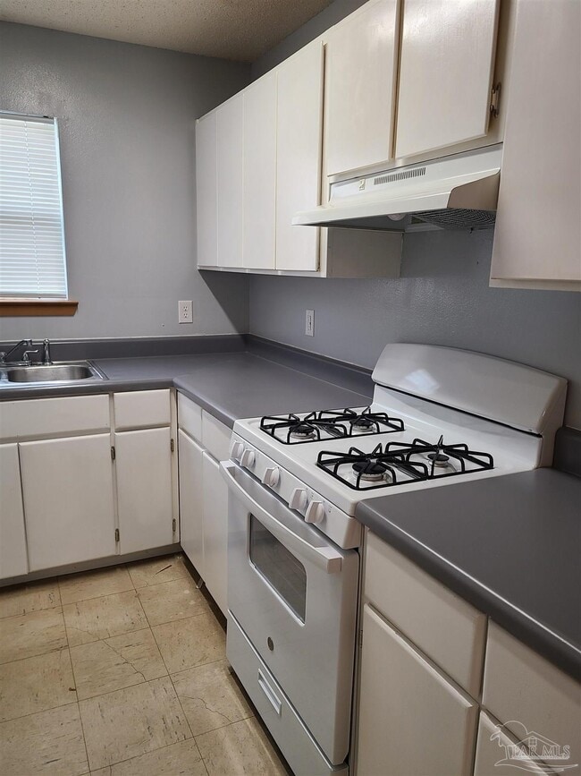 Building Photo - 1901 W Government St