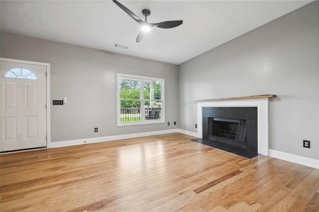 Building Photo - 3131 Washington Rd