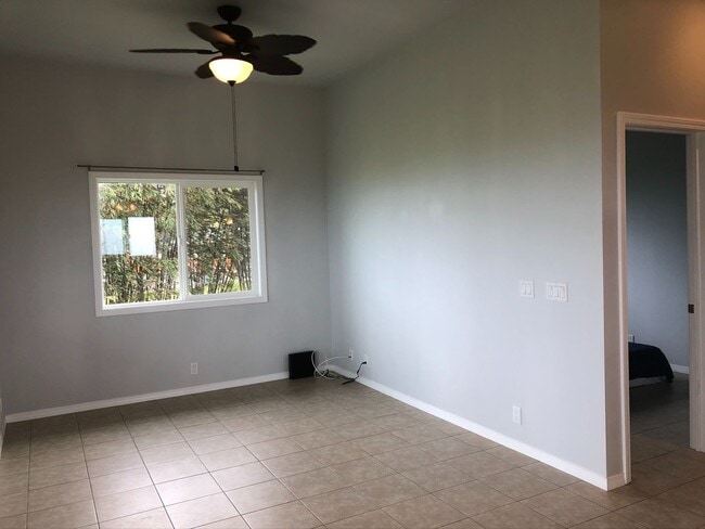 Building Photo - Gorgeous Ocean View Home. Unfurnished 1 Bed, 2 Ba, w/ 2-Car Garage on 1.145 acres