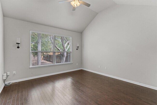 Building Photo - 7709 Menchaca Rd
