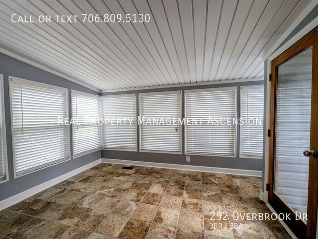 Building Photo - 252 Overbrook Dr