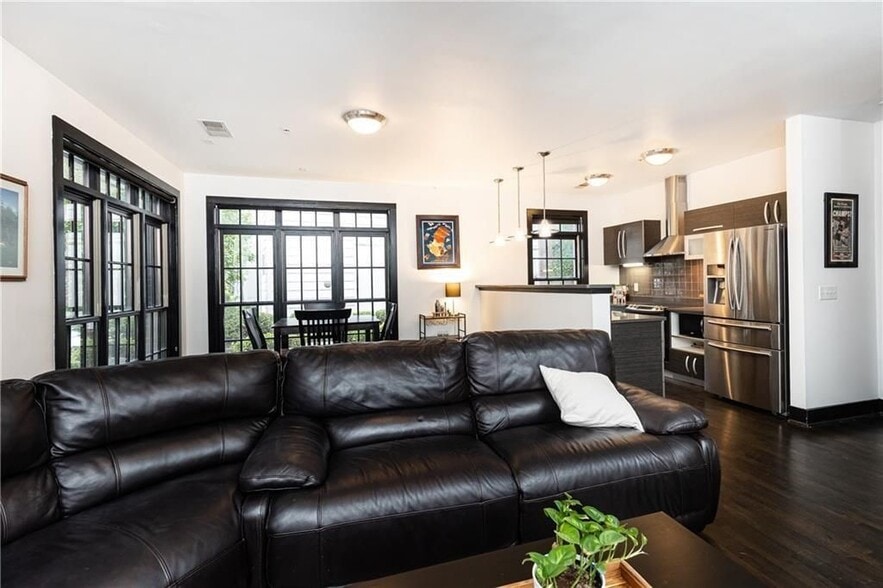 Building Photo - 1300 DeKalb Ave NE