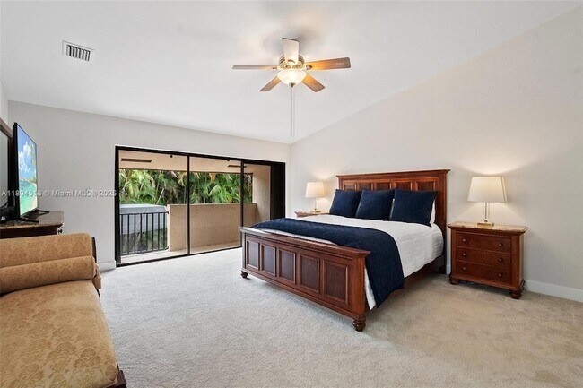 Building Photo - 9340 NW 48th Doral Terrace
