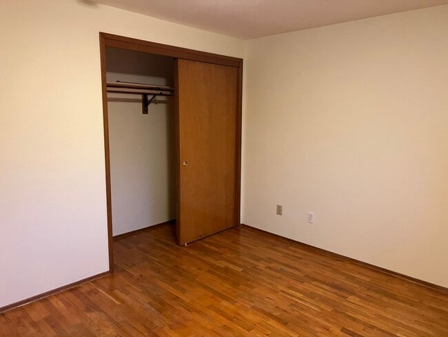 Building Photo - 3Bd/1.5Ba Covington House