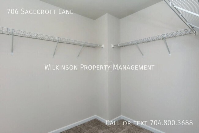 Building Photo - 706 Sagecroft Ln