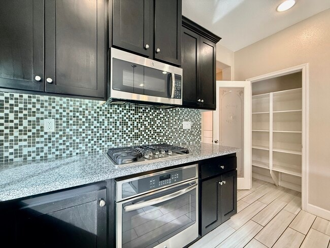 Building Photo - 7107 Oswego Ct