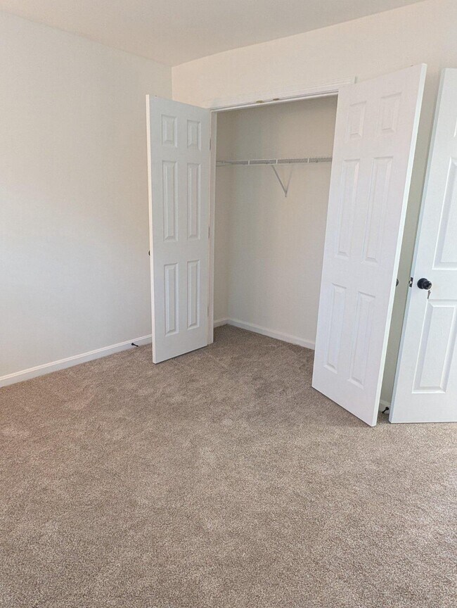 Building Photo - 17289 Vaughn Ln