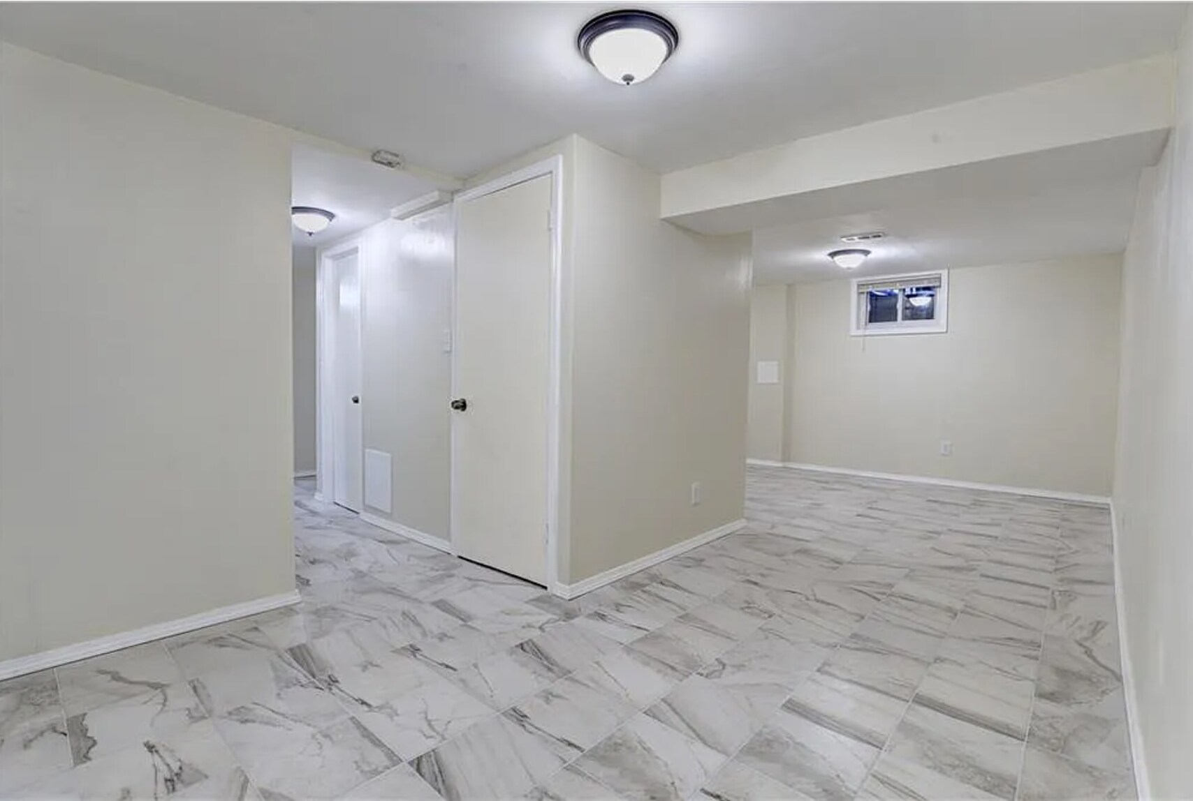 Building Photo - 5517 Willow Ave