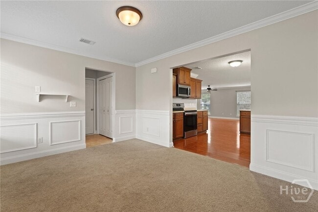 Building Photo - 220 Augusta Way