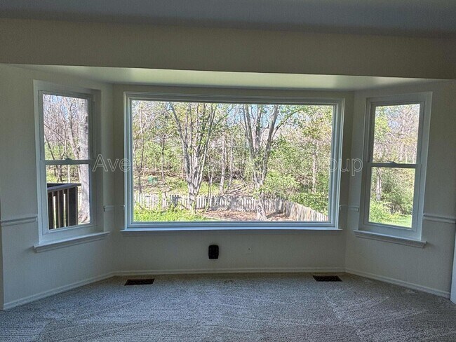 Building Photo - 419 Audubon Village Spur