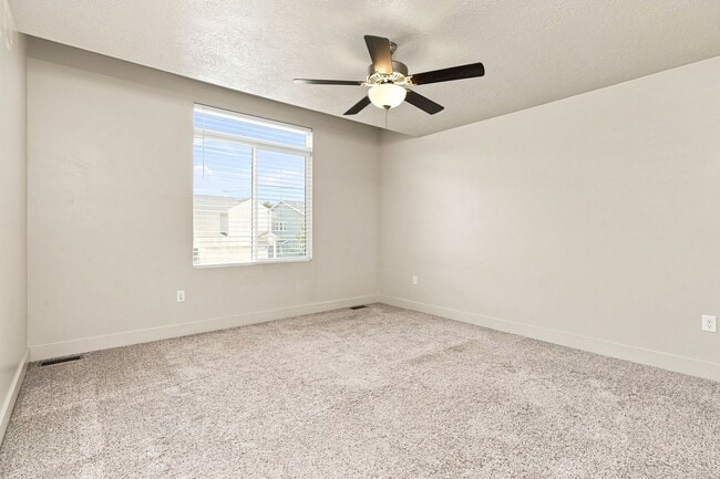 Building Photo - 6511 S Liberty Way