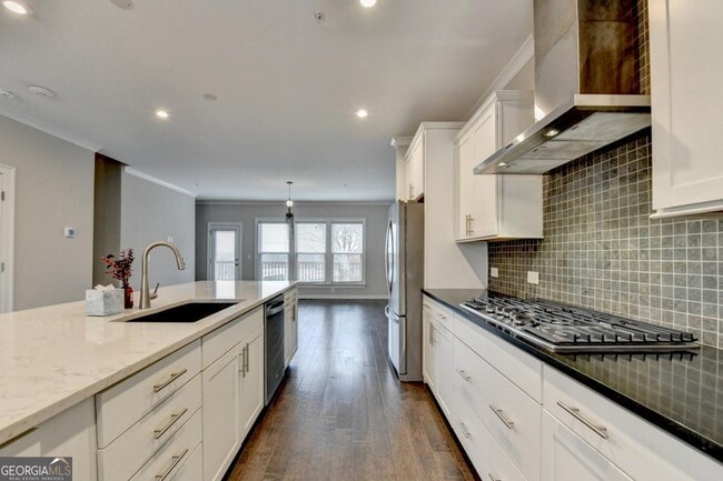 Building Photo - 2083 Holtz Ln