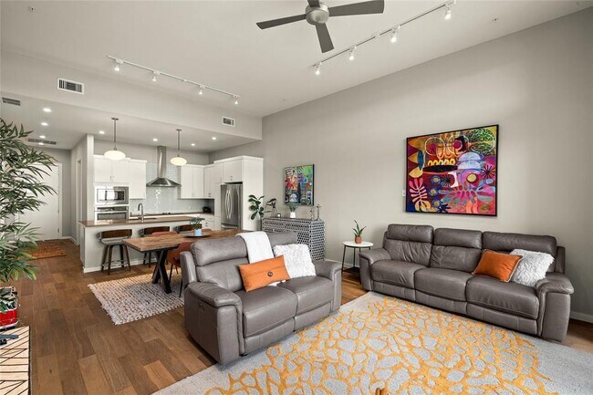 Building Photo - 5921 Hiline Rd