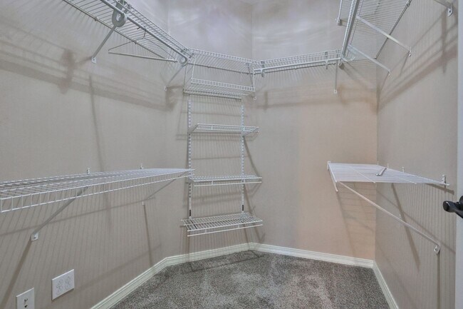 Building Photo - 151 N Meadow Ridge Trail