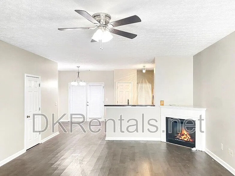 Building Photo - Room in Townhome on High Park Ln