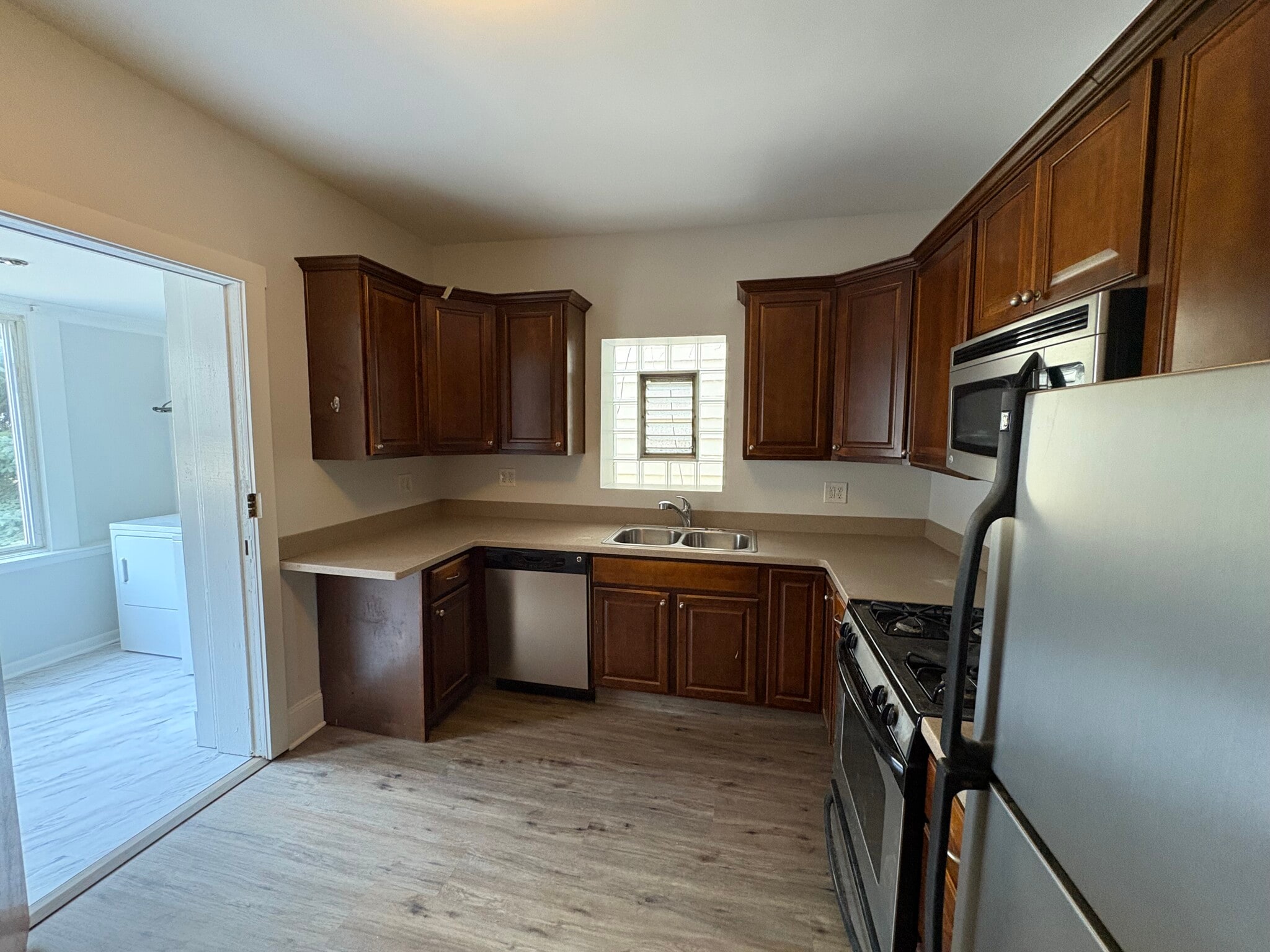 Building Photo - 2754 W Giddings St