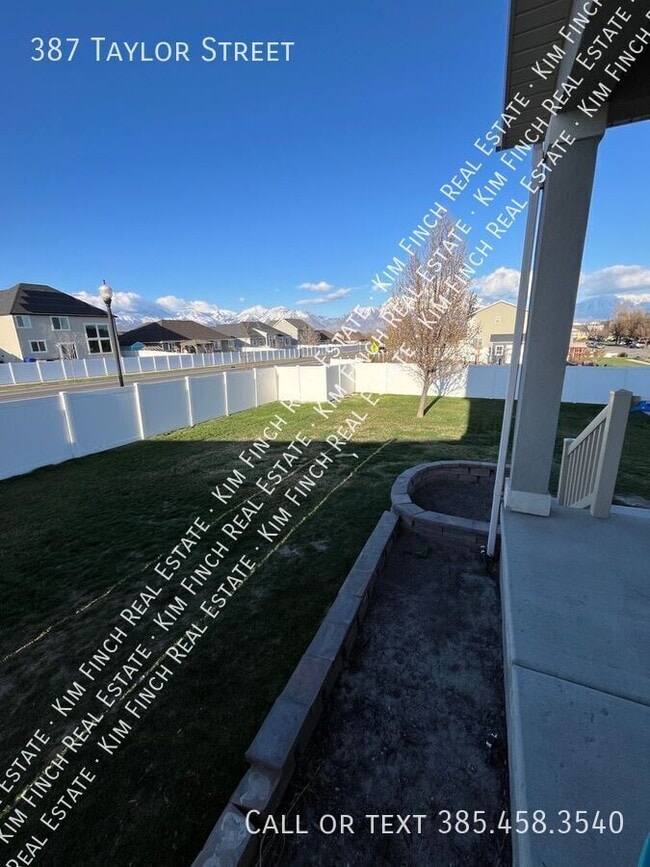 Building Photo - 387 Taylor St