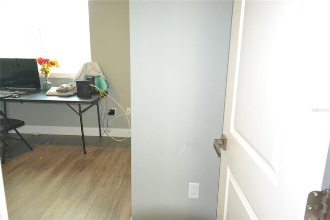 Building Photo - 281 Diogenes St
