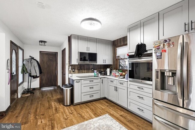 Building Photo - 761 Timberlake Dr