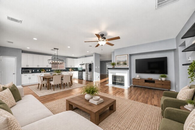Building Photo - 16319 Autumn Leigh Dr