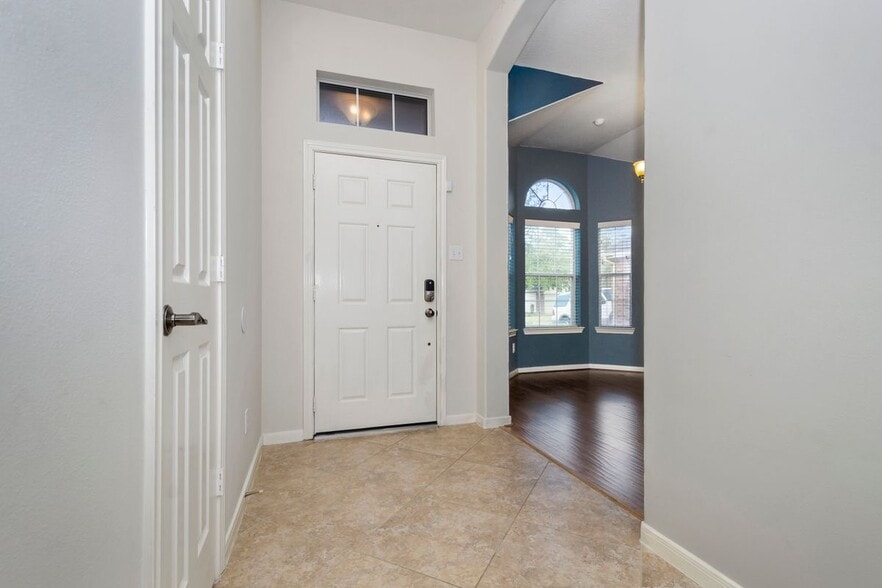 Building Photo - 15423 Brock Creek Way