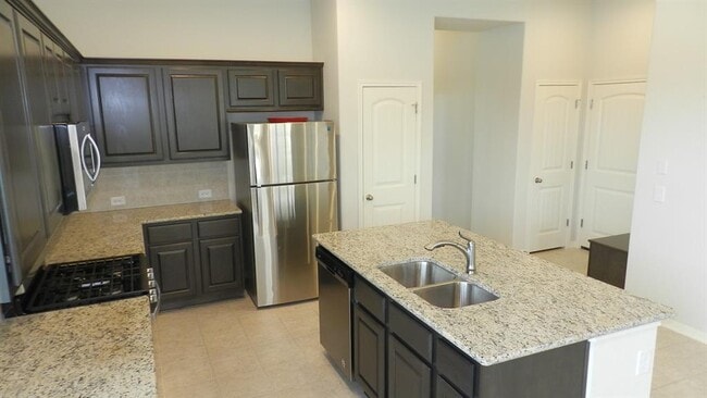 Building Photo - 12012 Reindeer Dr