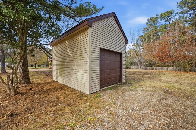 Building Photo - 9 Rhodelia Ln